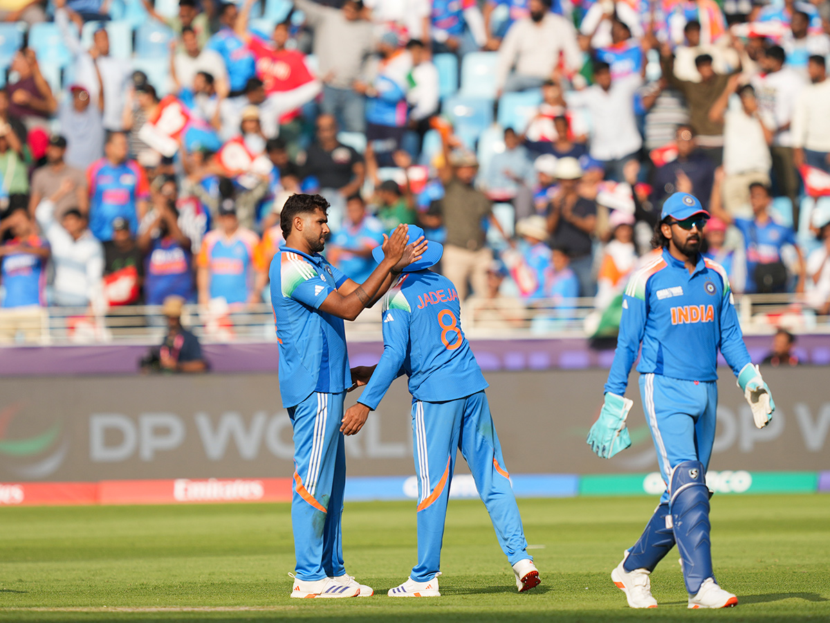 ICC_20Champions_20Trophy_20cricket_20match_20between_20India_20and_20Bangladesh_20at_20Dubai__20_2830_29.jpg 30