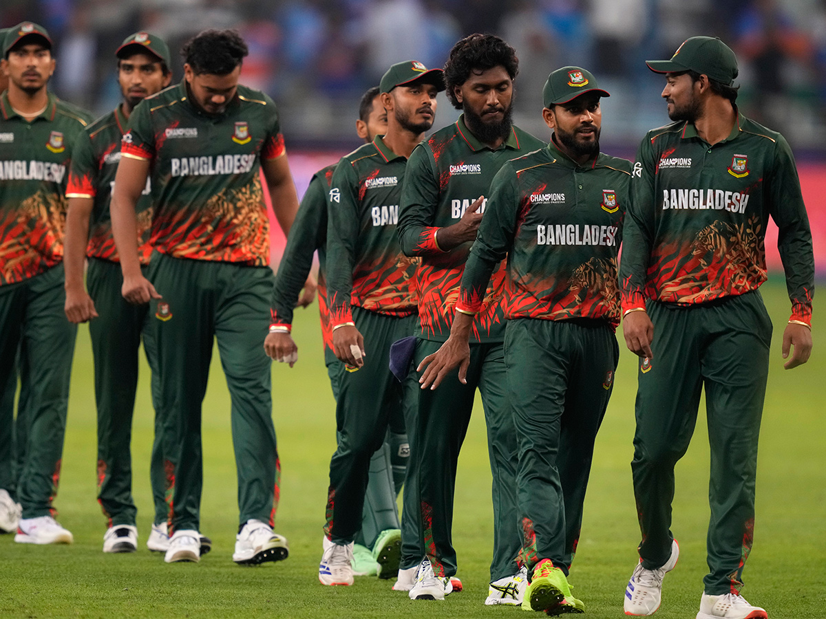 ICC_20Champions_20Trophy_20cricket_20match_20between_20India_20and_20Bangladesh_20at_20Dubai__20_285_29.jpg 5