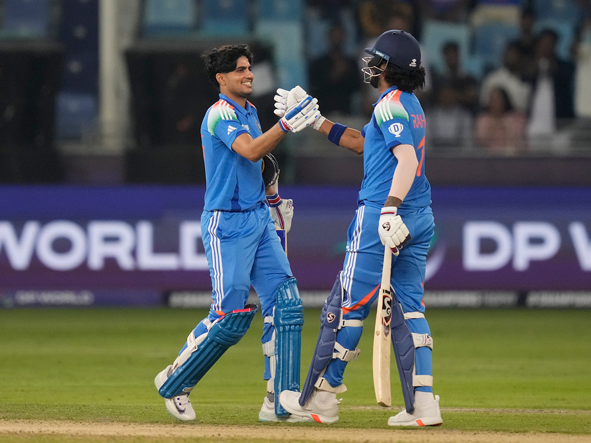 ICC_20Champions_20Trophy_20cricket_20match_20between_20India_20and_20Bangladesh_20at_20Dubai__20_287_29.jpg 7