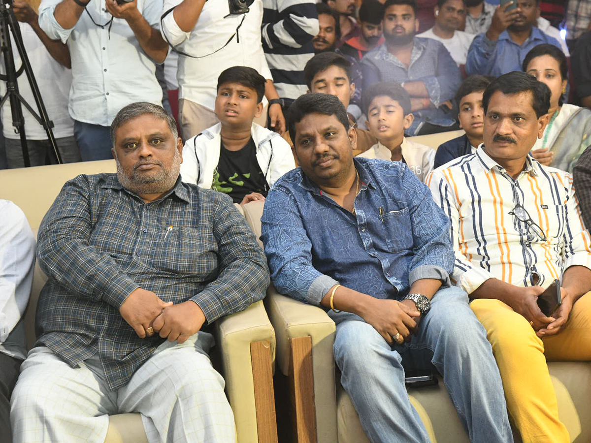 Aadhi_20Pinisetty_20Shabdham_20Movie_20Pre_20Release_20Event_20Pics__20_2812_29.jpg 12