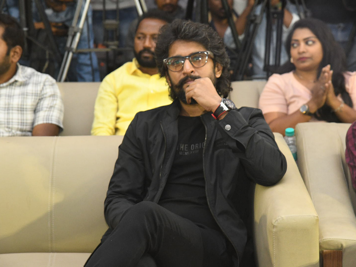 Aadhi_20Pinisetty_20Shabdham_20Movie_20Pre_20Release_20Event_20Pics__20_2815_29.jpg 15