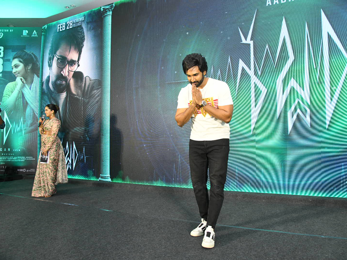 Aadhi_20Pinisetty_20Shabdham_20Movie_20Pre_20Release_20Event_20Pics__20_286_29.jpg 6