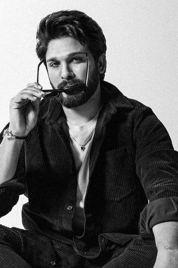 Allu_20Arjuns_20Photo_20On_20The_20Cover_20Of_20Hollywood_20Magazine_20Photos_20_2810_29.jpg 11