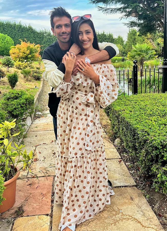 Yuzvendra_20Chahal_20and_20Dhanashree_20Verma_20On_20Trending_20Photos__20_2818_29_0.jpg 17