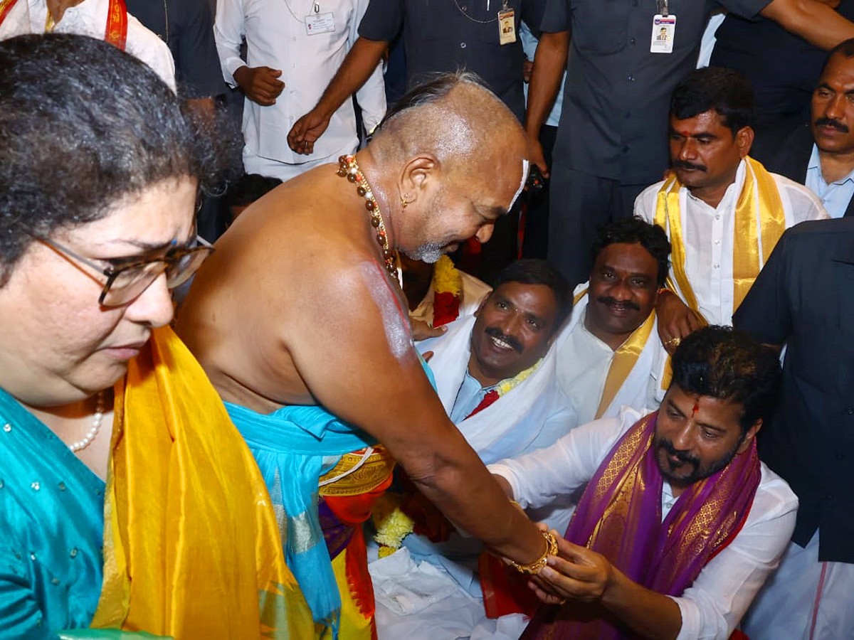 CM_20Revanth_20Reddy_20Inaugurates_20Yadadri_20Golden_20Vimana_20Gopuram_20Photos_9.jpg 8