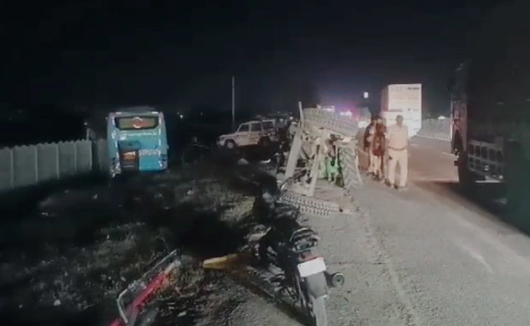 Road_20accident_20at_20nalgonda.jpg