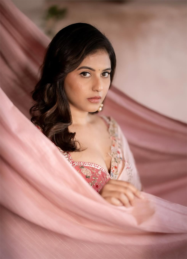 actress_20anjali_20latest_20photos_20in_20social_20media__20_288_29.jpg 8