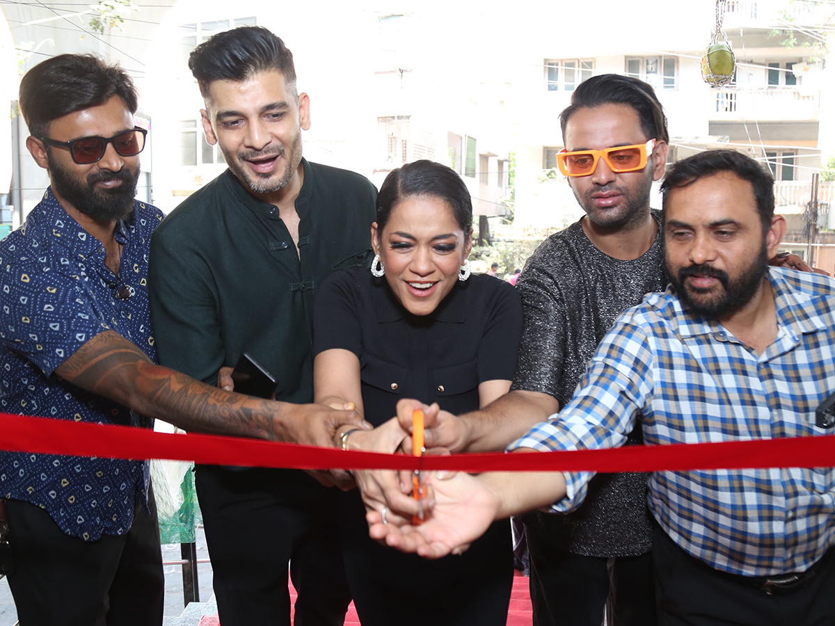 actress_20mumaith_20khan_20in_20yusufguda_20photos_2.jpg 2