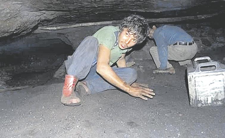 RAT-HOLE.jpg