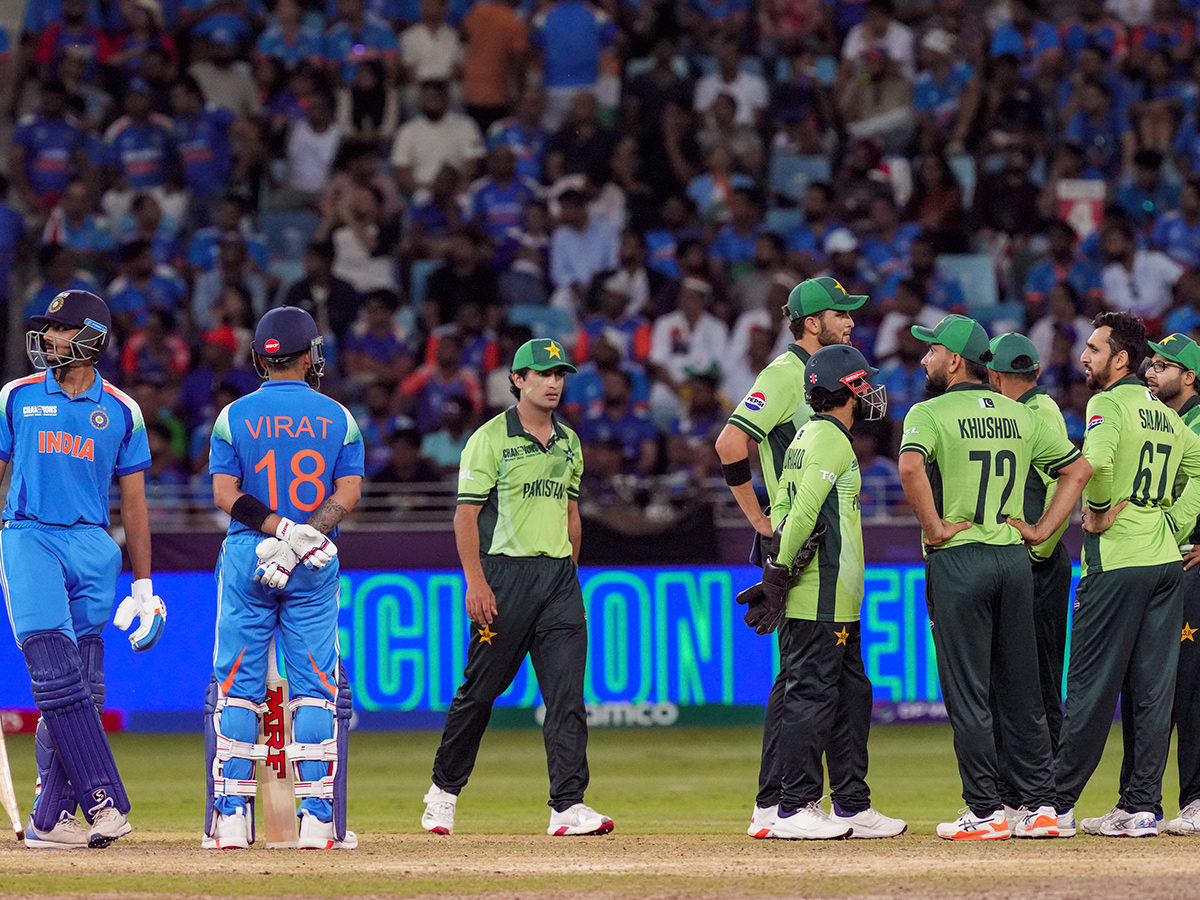 _20ICC_20Champions_20Trophy_20between_20India_20and_20Pakistan_20at_20Dubai_20Photos__20_285_29.jpg 5