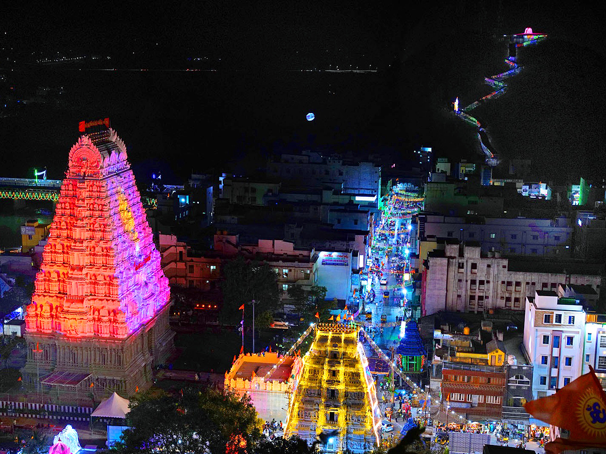 maha_20shivaratri_202025_20celebrations_20at_20srikalahasti_2.jpg 2