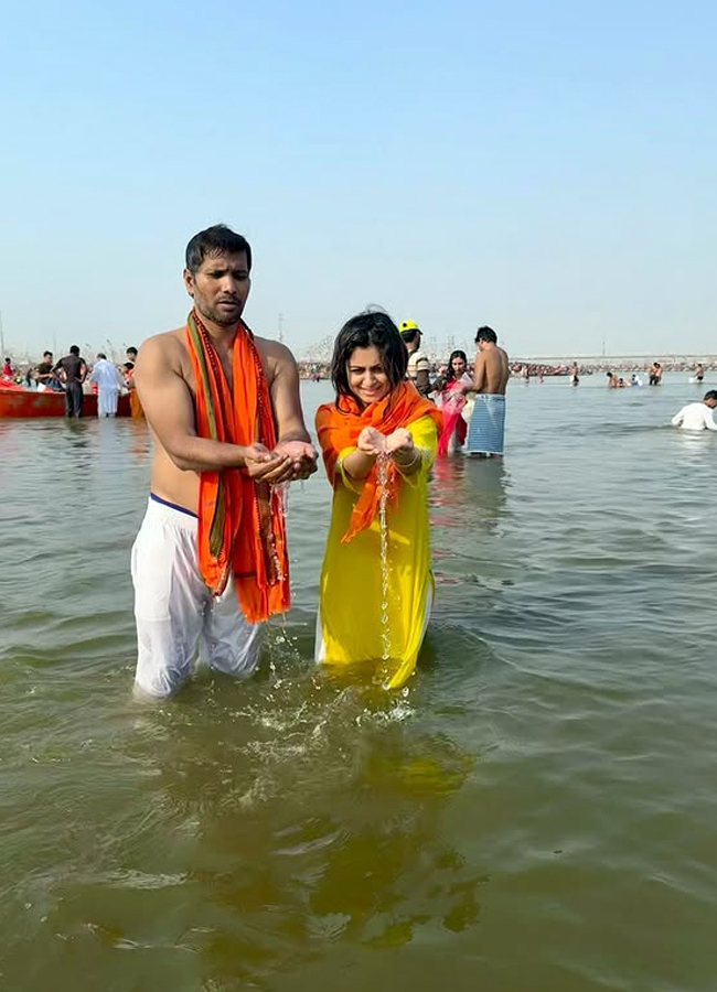 Ashok_20dinda_20at_20mahakumbh2.jpg 3