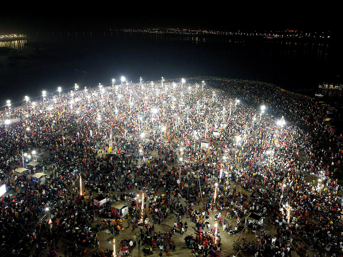 Maha_20Shivratri_20festival_20during_20ongoing_20Maha_20Kumbh_20Mela_202025__20_2816_29.jpg 16