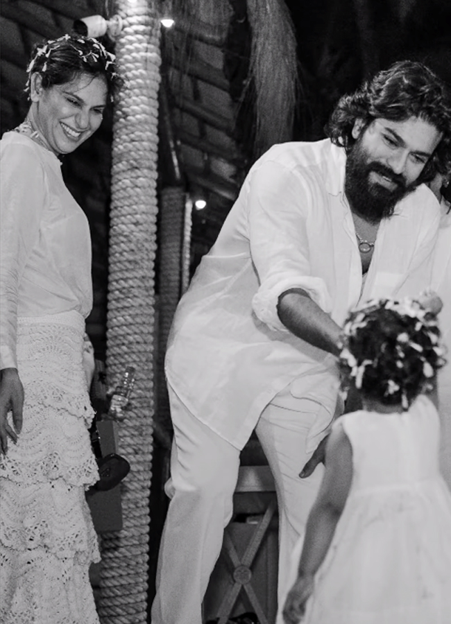 Ramcharan_20and_20upasana14.jpg 15