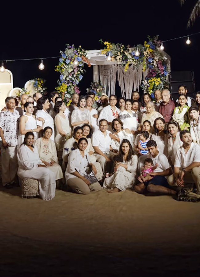 Ramcharan_20and_20upasana15.jpg 16