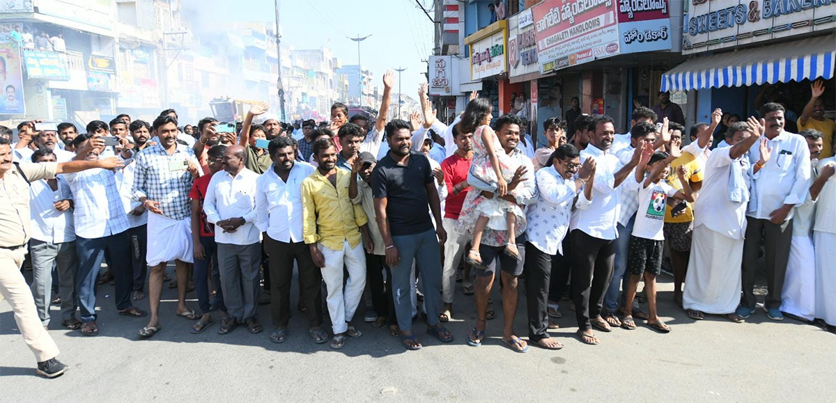 YS_20Jagan_20Inaugurates_20YS_20Raja_20Reddy_20Eye_20Centre_20at_20Pulivendula_20Photos__20_2817_29.jpg 17