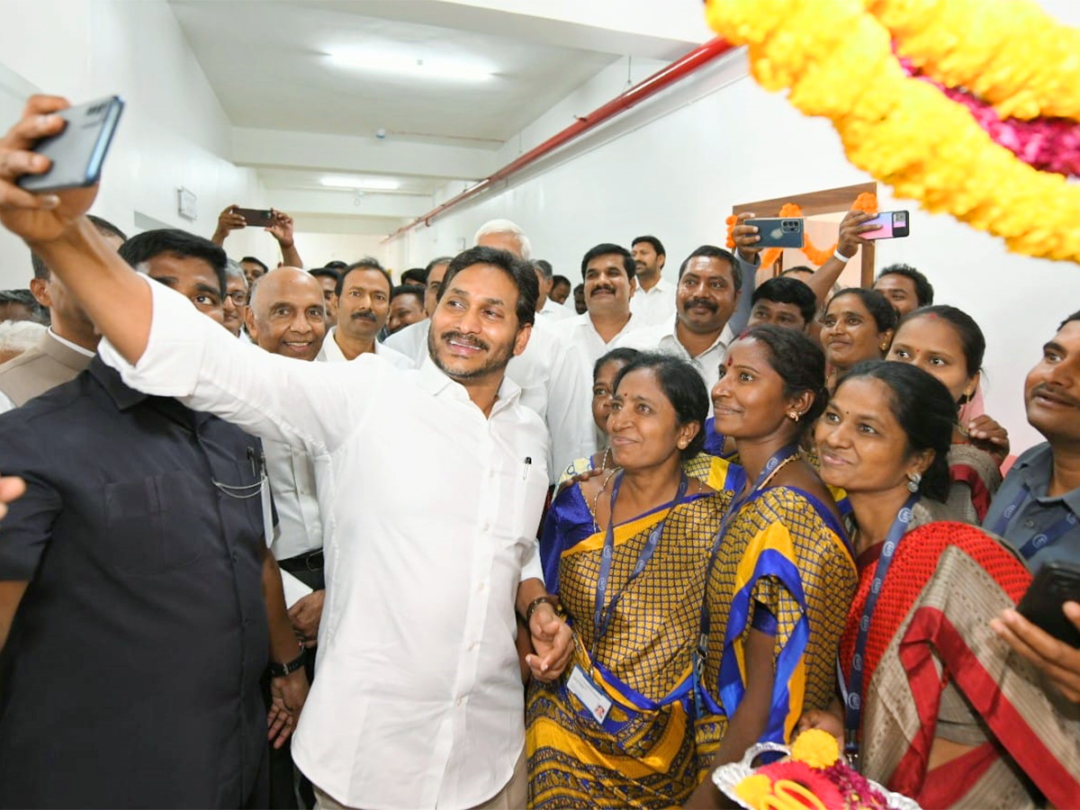 YS_20Jagan_20Inaugurates_20YS_20Raja_20Reddy_20Eye_20Centre_20at_20Pulivendula_20Photos__20_281_29.jpg 1