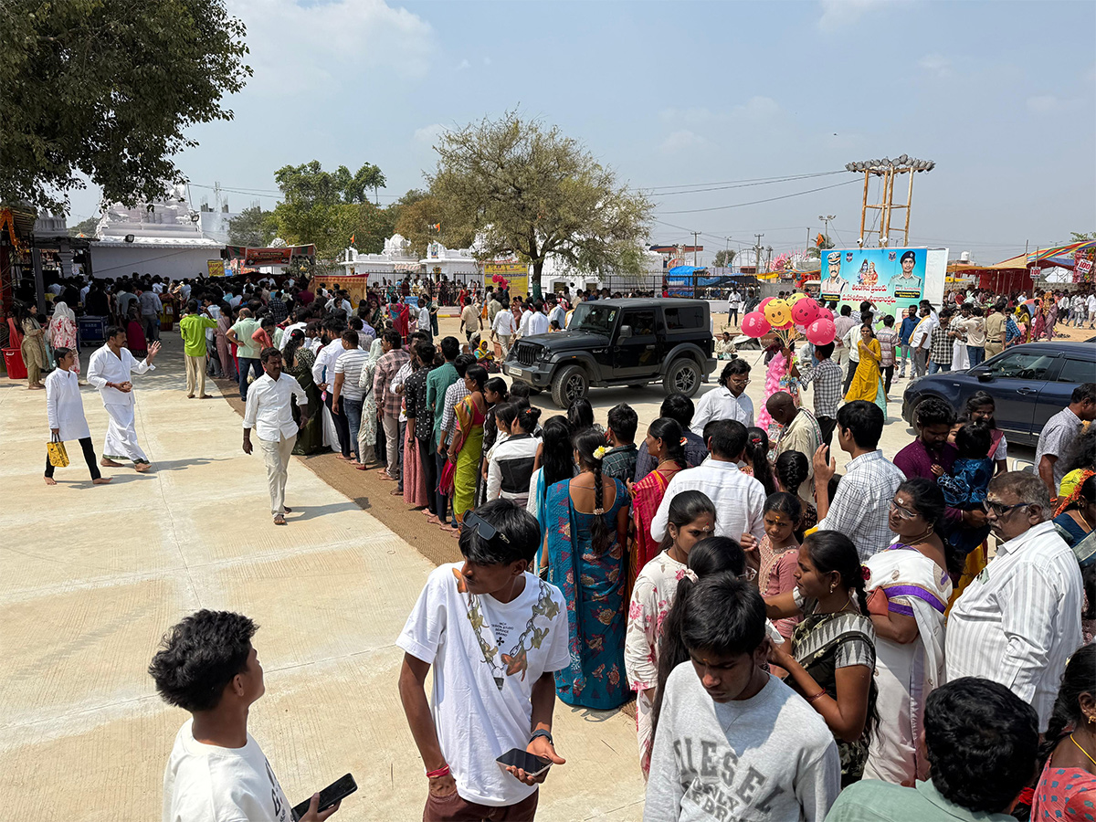 maha_20shivaratri_20celebrations_20at_20telugu_20states_20photos_11.jpg 11