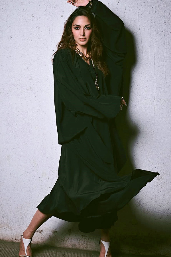 Actress_20Kiara_20Advani_20Baby_20Bump_20Photo_20shoot_20_2815_29.jpg 16
