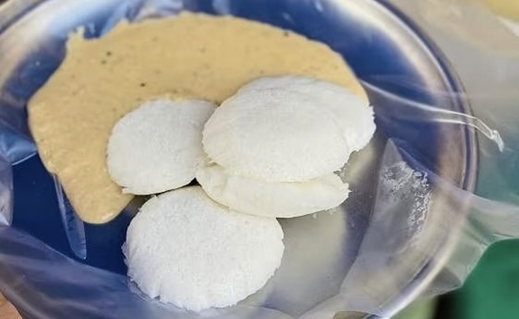 idli-plastic-cover.jpg