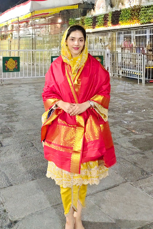 Tollywood_20celebrities_20visited_20tirumala_20Photos_20_289_29.jpg 2