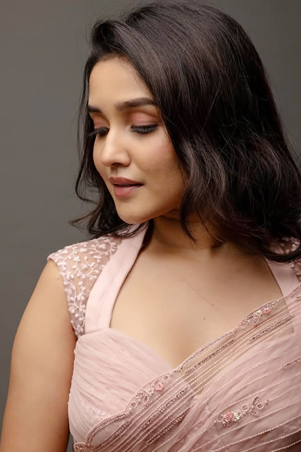 Anikha_20surendran_20Looks_20Stylish_20in_20casual_20look_20photos_20viral_20_285_29.jpg 6