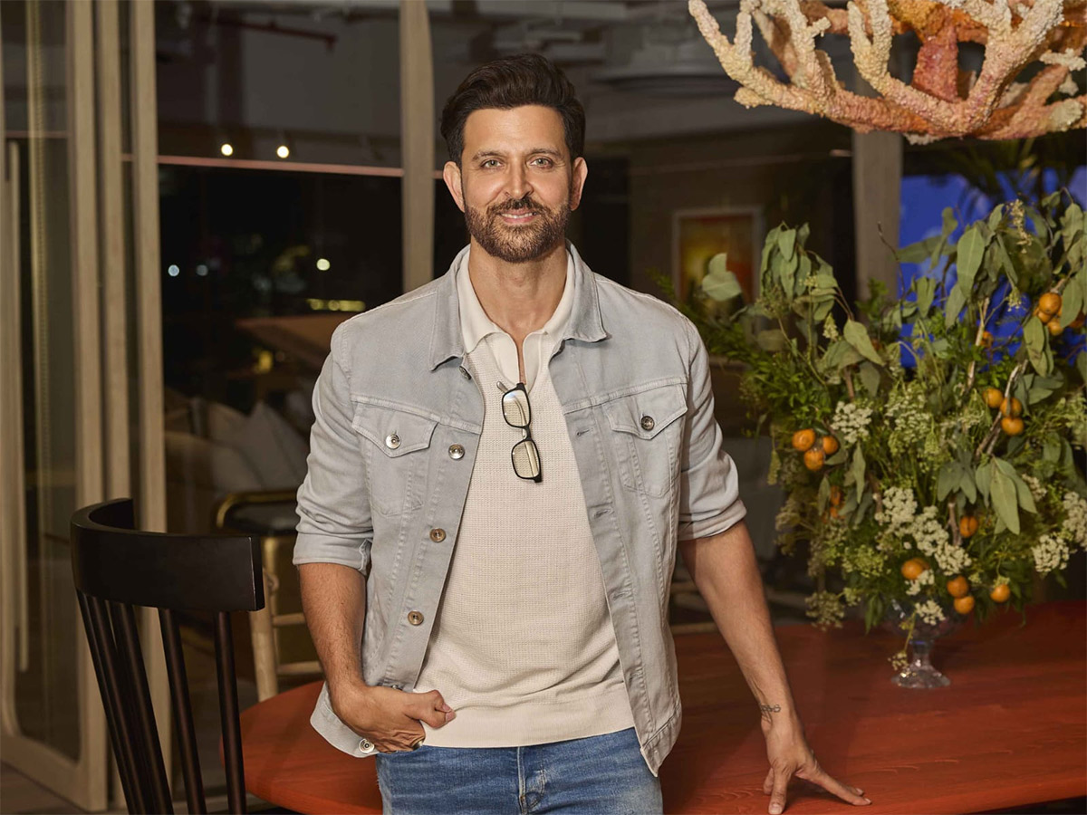 Bollywood_20Stars_20at_20Jubilee_20Hills_20Hyderabad__20_281_29.jpg 1