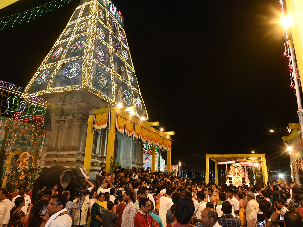 Brahmotsavam_20at_20TTD_20Temple_20Jubilee_20Hills__20_285_29.jpg 5