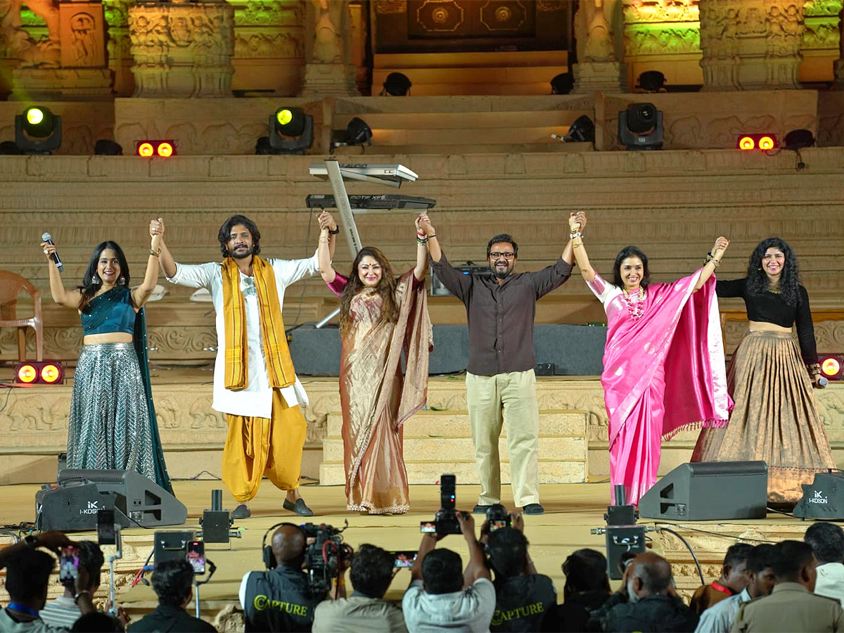 Hampi_20Utsav_202025_20in_20karnataka__20_281_29.jpg 1