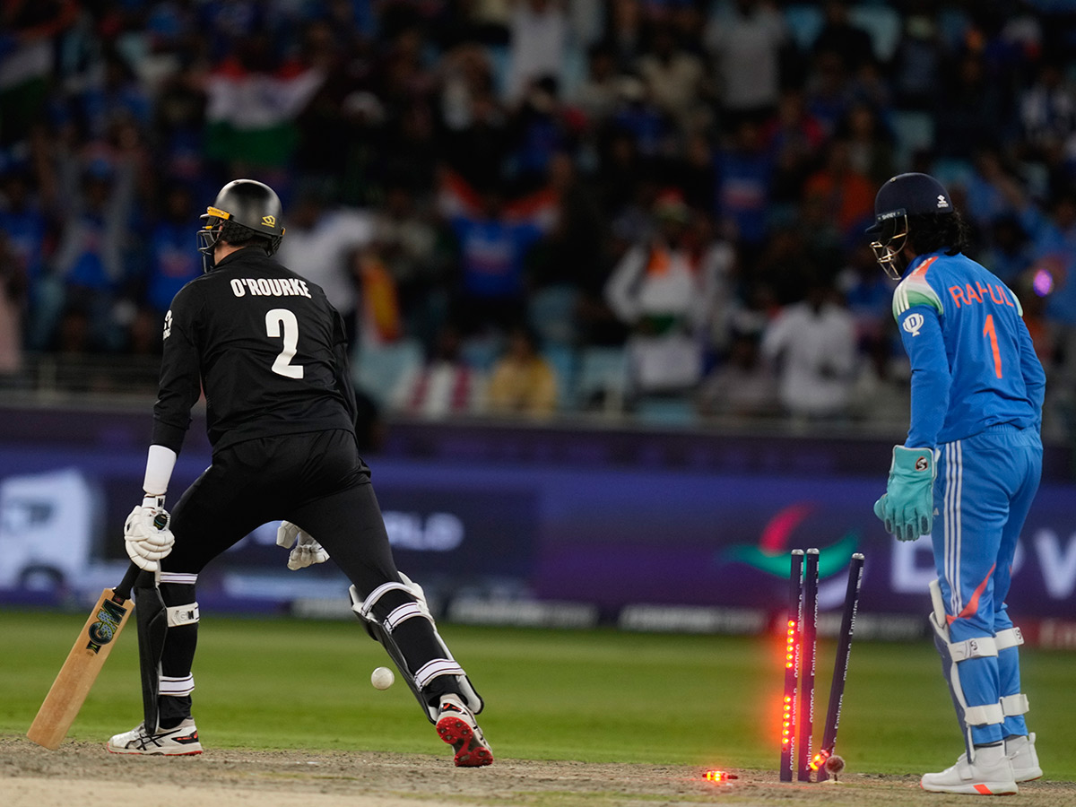 ICC_20Champions_20Trophy_20cricket_20match_20between_20India_20and_20New_20Zealand__20_289_29.jpg 9