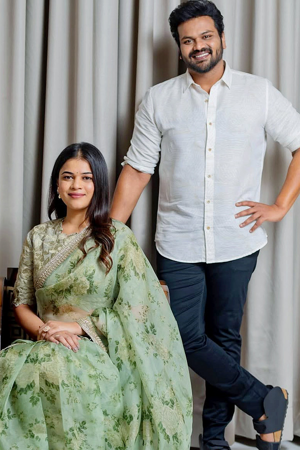 Actor_20Manchu_20Manoj_20Share_20heartfelt_20post_20to_20wife_20Mounika_20on_20their_20second_20Wedding_20Anniversary_20Photos_20_2812_29.jpg 7