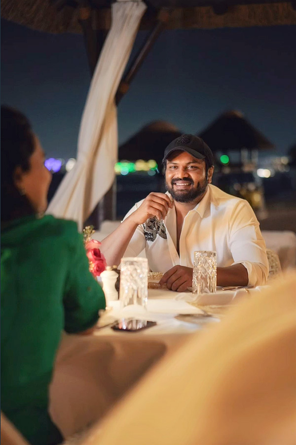 Actor_20Manchu_20Manoj_20Share_20heartfelt_20post_20to_20wife_20Mounika_20on_20their_20second_20Wedding_20Anniversary_20Photos_20_288_29.jpg 12