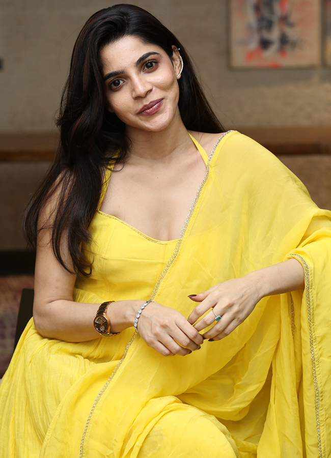 Actress_20Divyabharathi_20Latest_20Photos__20_285_29.jpg 5