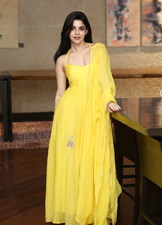 Actress_20Divyabharathi_20Latest_20Photos__20_288_29.jpg 8
