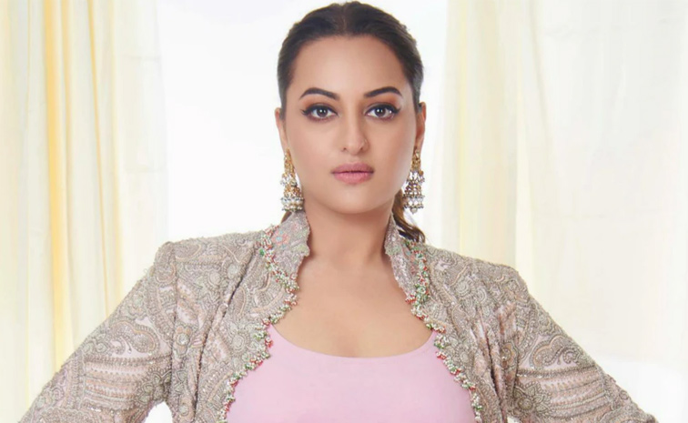 Sonakshi-Sinha.jpg
