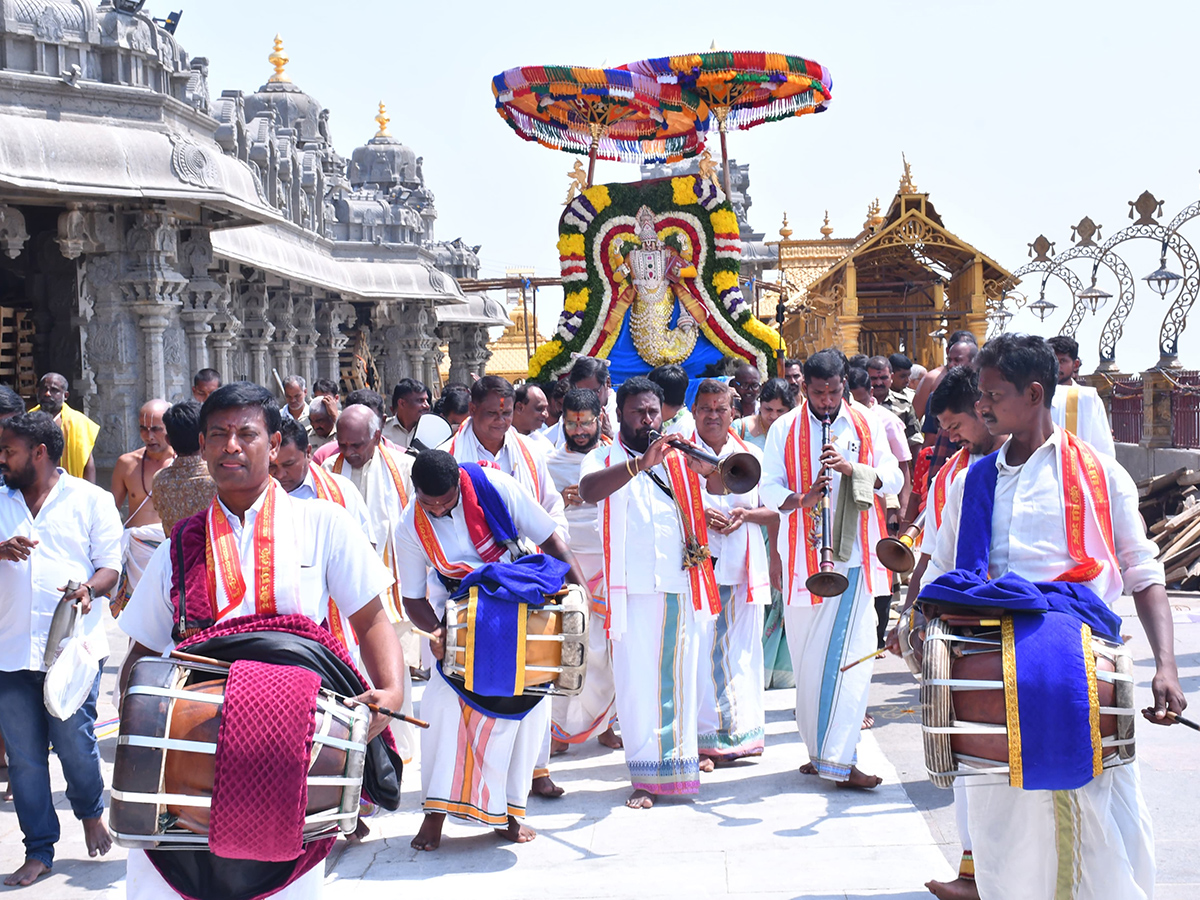 Yadagirigutta_20Brahmotsavam_202025_20Photos__20_282_29.jpg 2