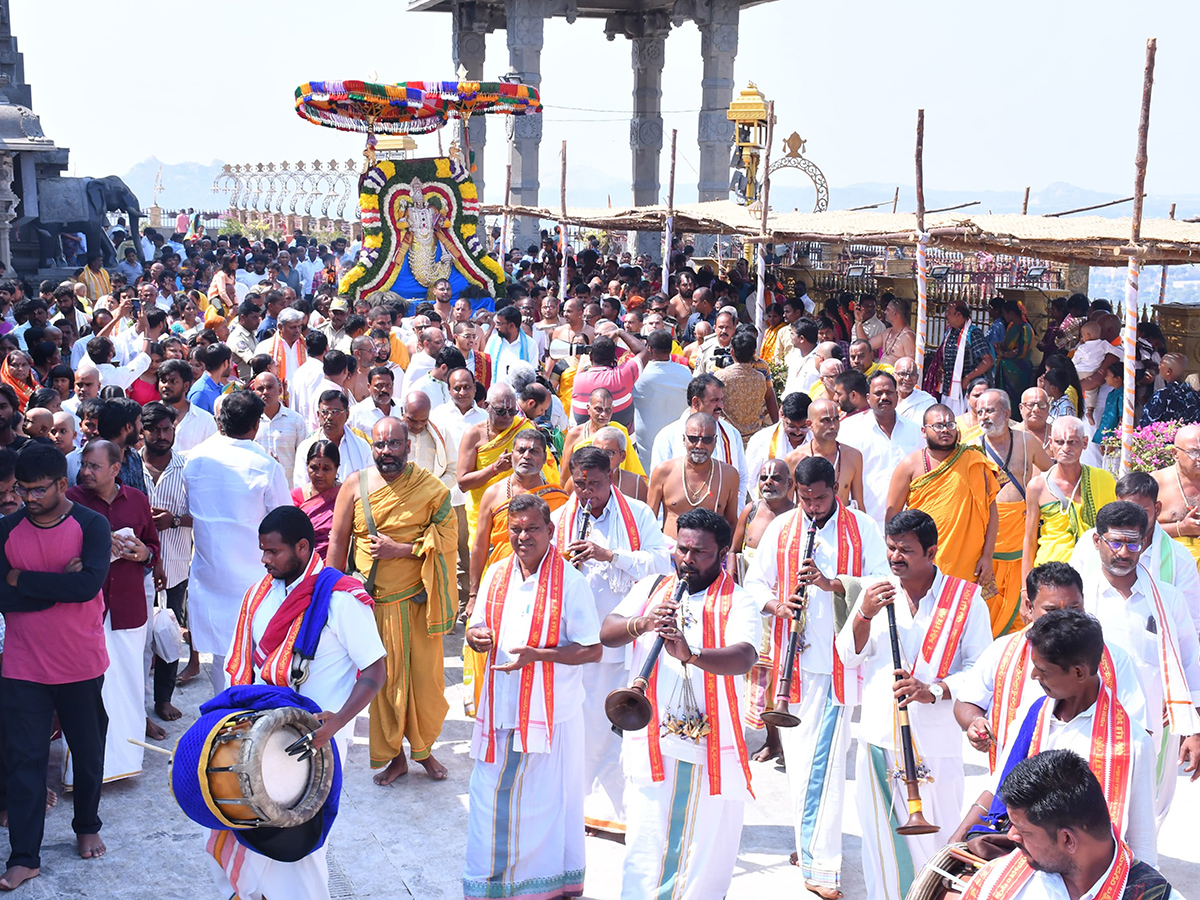 Yadagirigutta_20Brahmotsavam_202025_20Photos__20_283_29.jpg 3