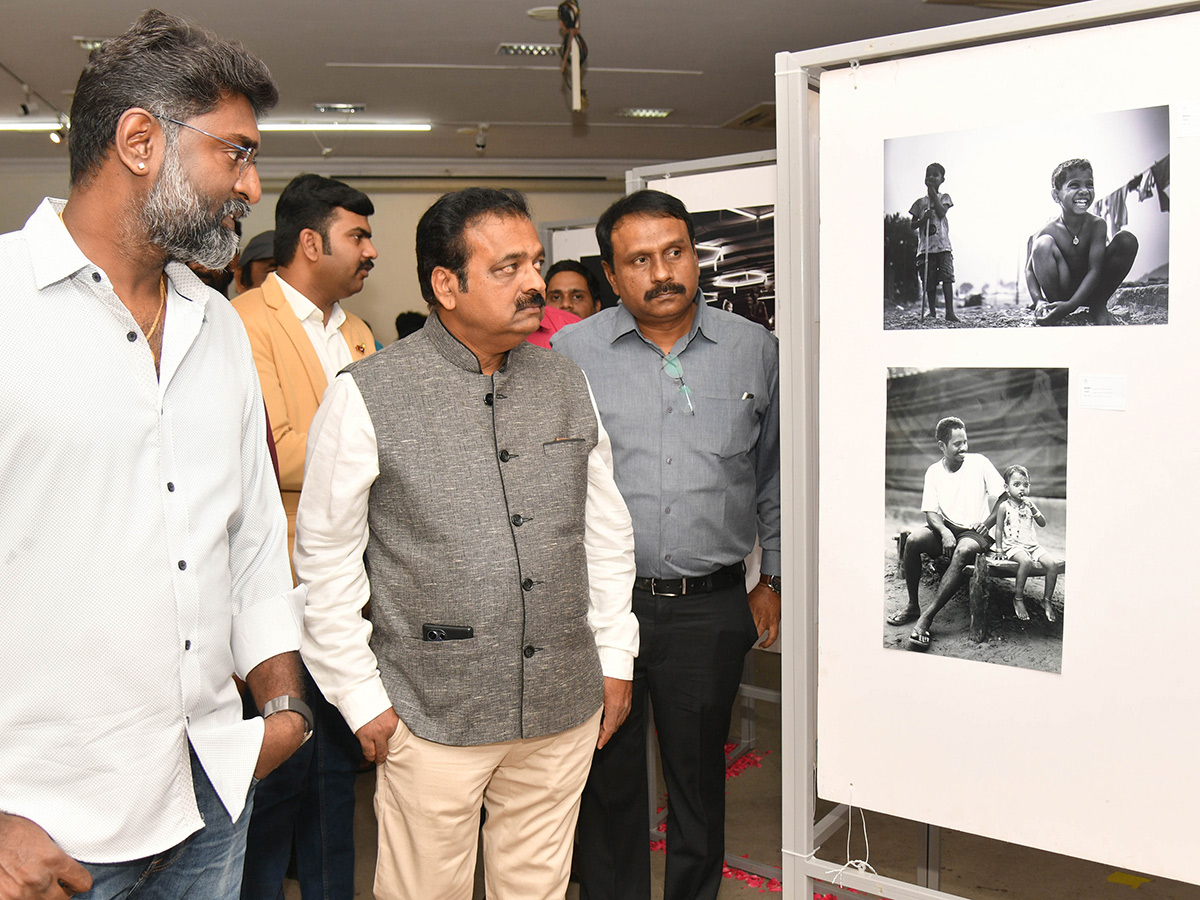 Cinematographer-Senthil-Kumar-at-Photo-Trade-Exhibition_6.jpg 6