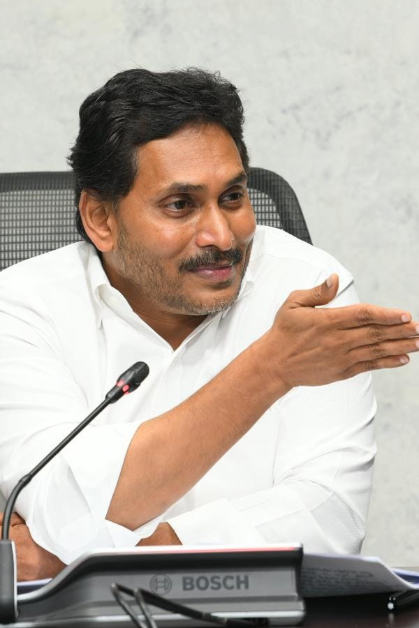 YS_20Jagan_20Sensational_20Press_20Meet_20On_20Chandrababu_20Andhra_20Pradesh_20Budget_202025_20Photos_20_2814_29.jpg 4