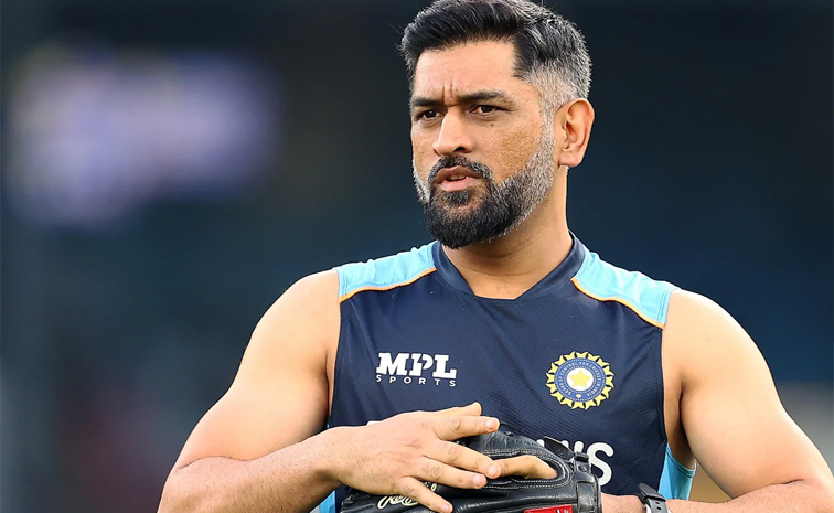 dhoni01.jpg