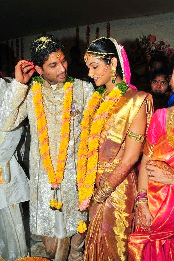 Allu_20Arjun_20And_20Sneha_20Reddys_20Most_20Lovable_20Moments_20On_20Their_20Wedding_20Anniversary_20Photos_20_2813_29.jpg 4