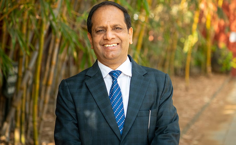 Dr._20Himanshu_20Pathak.jpg