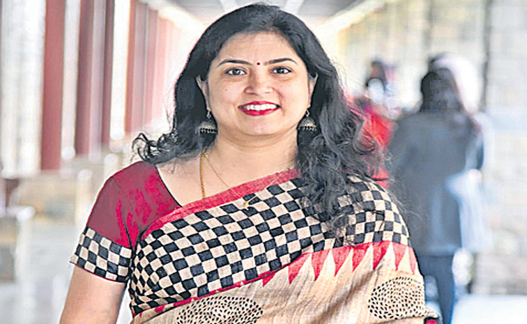 Nalini-112345.jpg