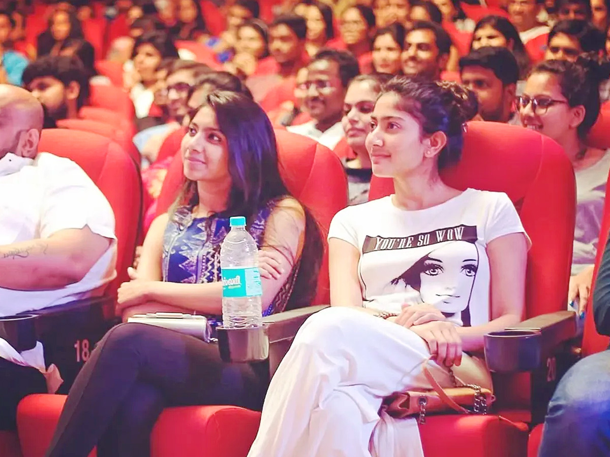 Sai_20Pallavi_20Sister_20Pooja_20Kannan_20Competing_20IN_20Beauty_20Photos_20_2811_29.jpg 12