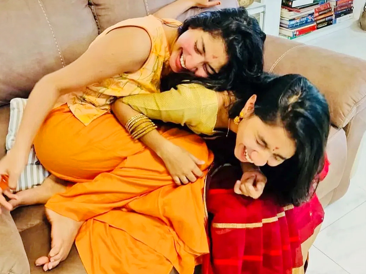 Sai_20Pallavi_20Sister_20Pooja_20Kannan_20Competing_20IN_20Beauty_20Photos_20_284_29.jpg 5
