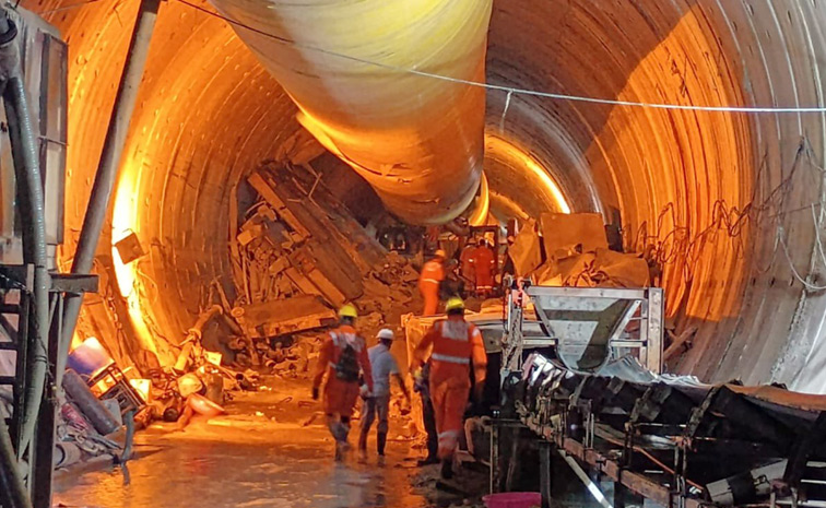 Tunnel1.jpg