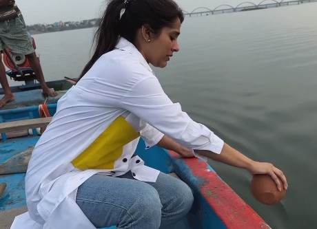 rashmi-anchor.jpg