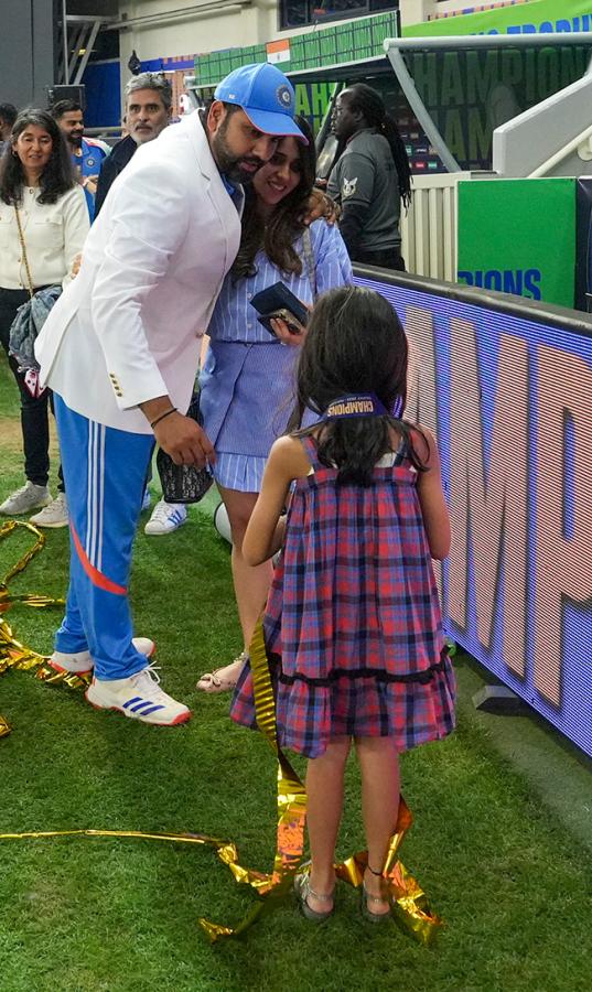 ICC_20Champions_20Trophy_20cricket_20final_20match_20between_20India_20and_20New_20Zealand__20_2823_29.jpg 23