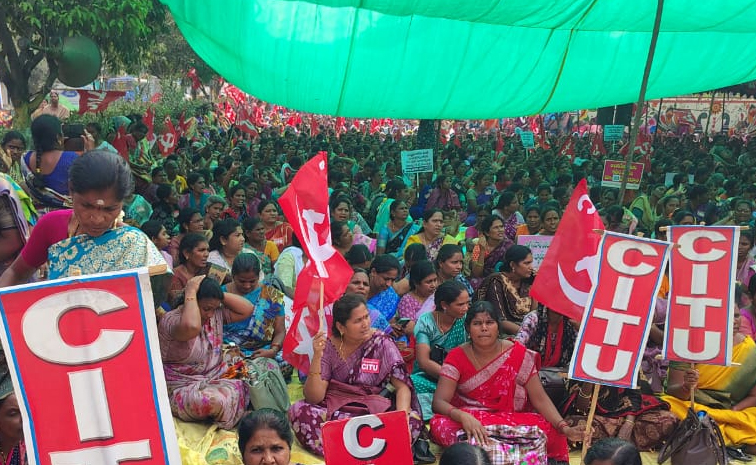 anganwadi_Dharna.jpg