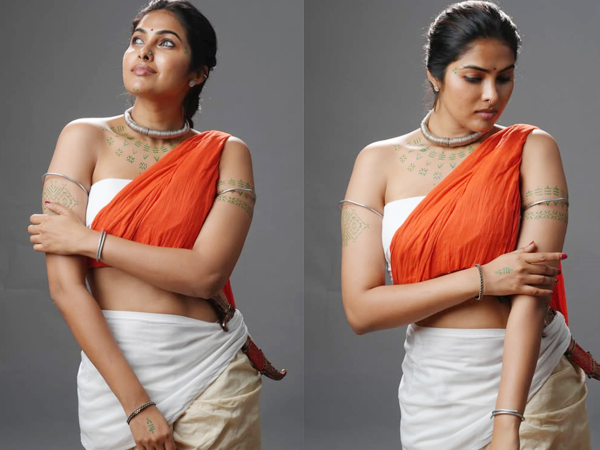 Divi_20Vadthya_20Looks_20Elegant_20in_20her_20latest_20photoshoot_20_20_2812_29.jpg 1